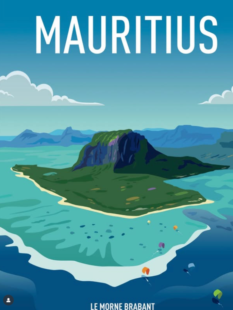 Vue aérienne du Morne Brabant dominant un lagon turquoise